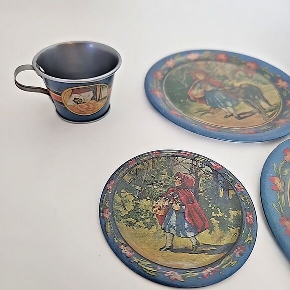 Children's Tin Litho Complete Tea Set of 4 Little Red Riding Hood Reproduction - Picture 9 of 11